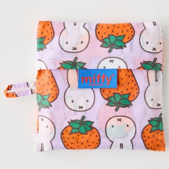 miffy Handbags - BAGGU X MIFFY Standard Strawberry Print Reusable Tote Bag NEW NWT